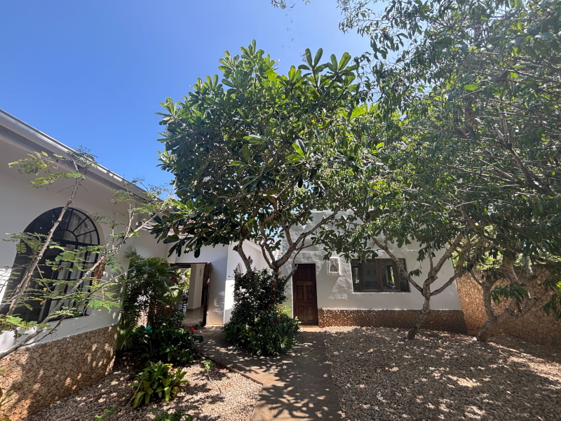 Watamu 3-bedroom villa with private pool and beach access