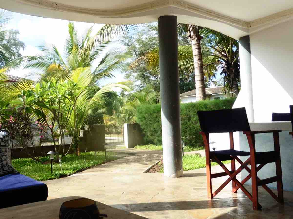 Malindi Apartment living room