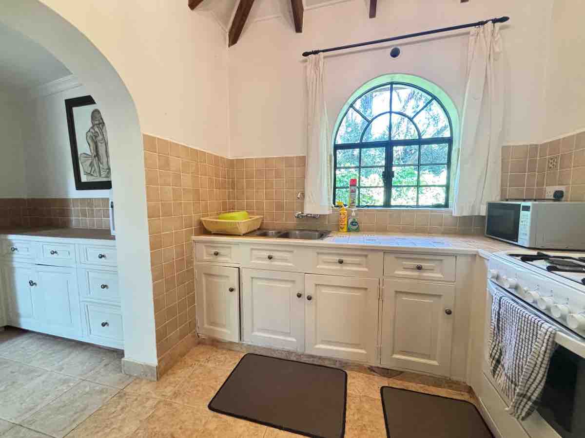 Hornbill Cottage bathroom