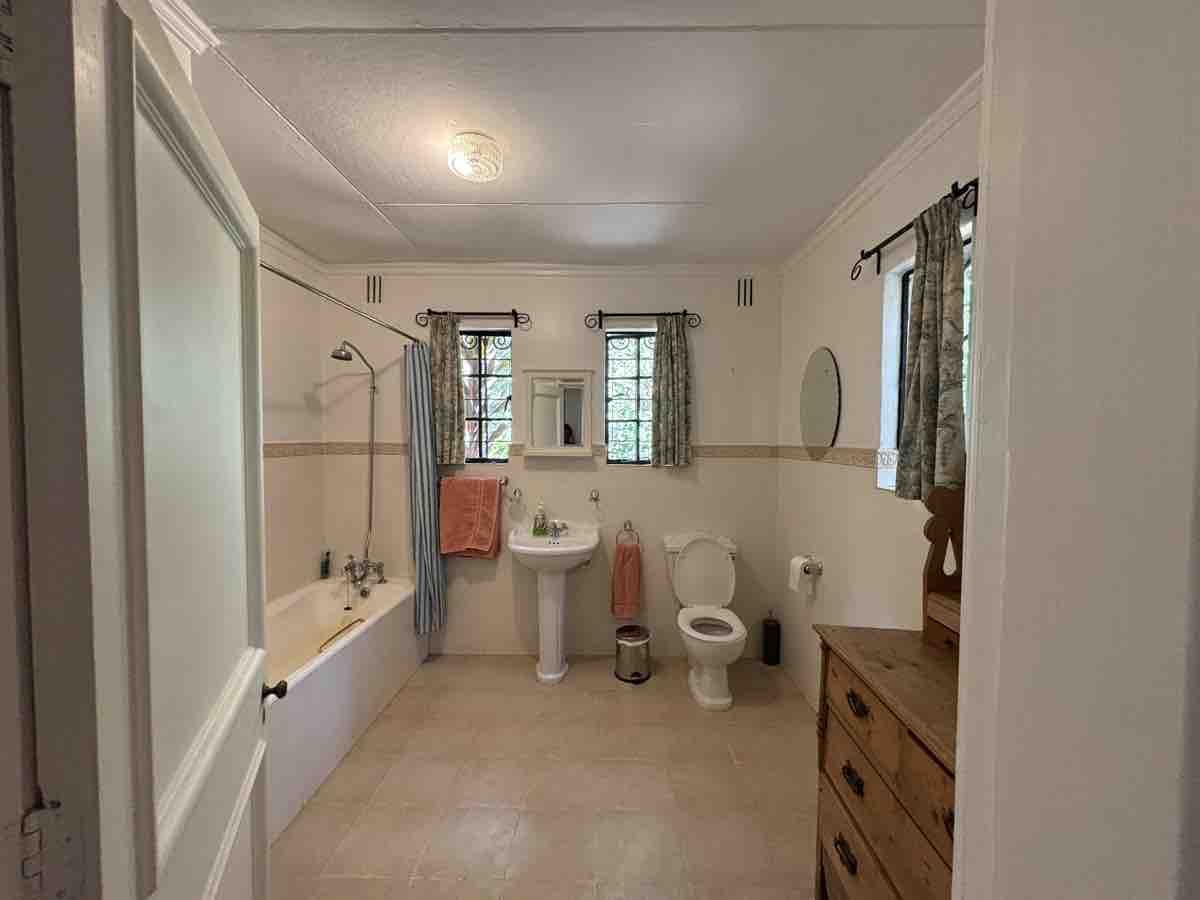 Hornbill House bathroom