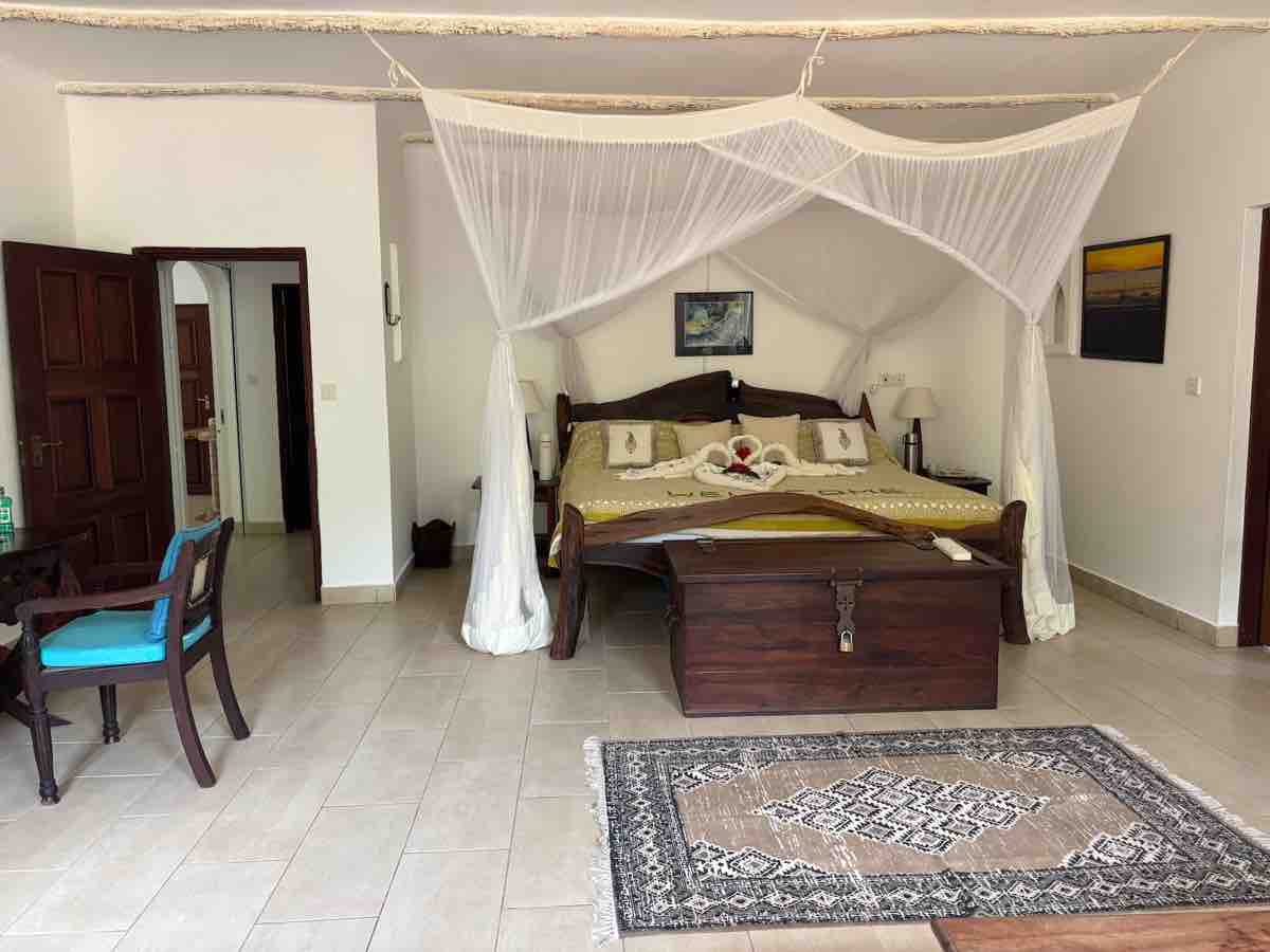 Watamu bedroom1-01